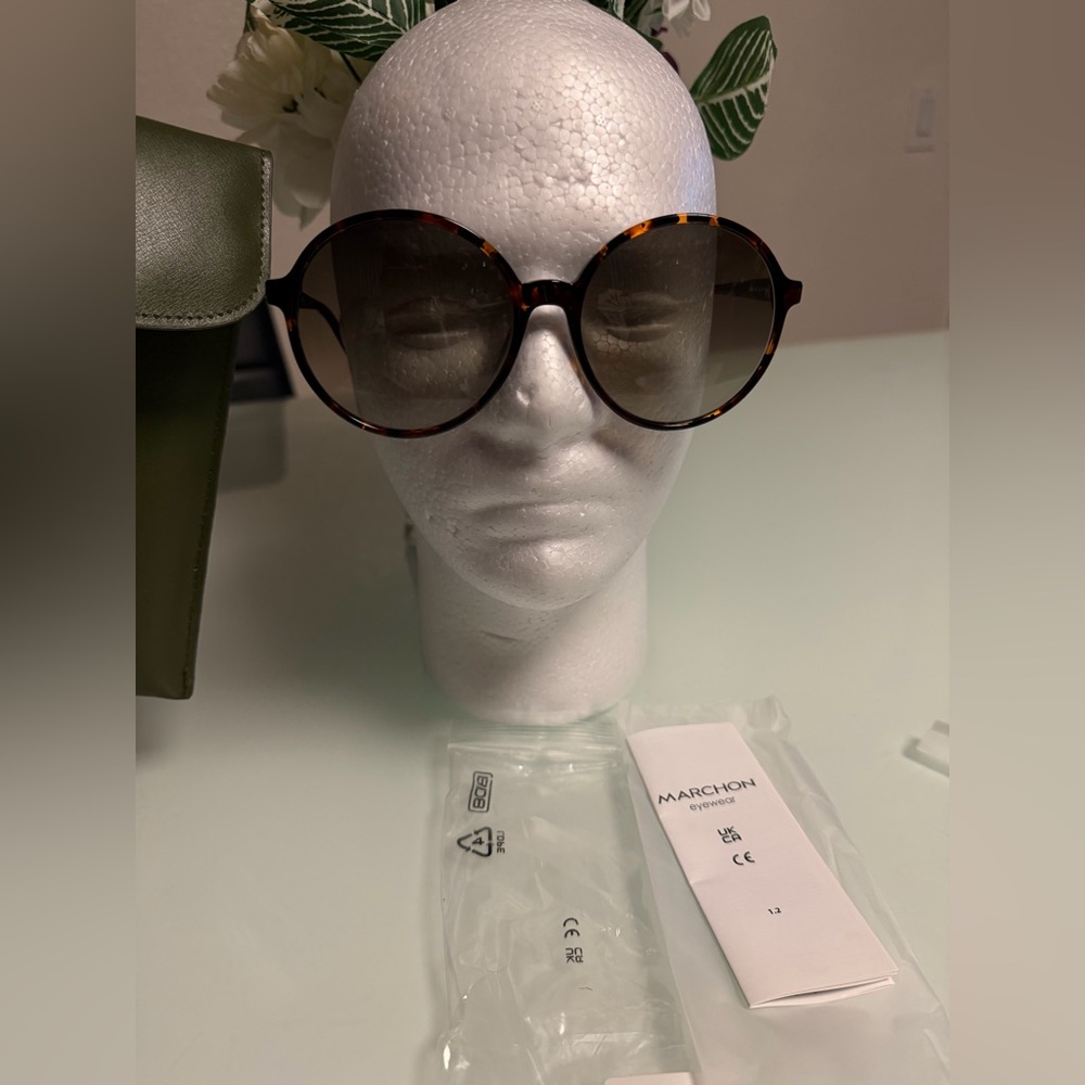 Very Rare Longchamp Brown Gradient Sunglasses Nwt - image 1